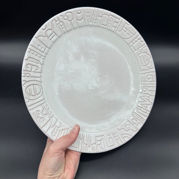 Vintage Dinner Plate Frankoma Pottery White Mayan Aztec 7FL 1970s Tribal Retro - Picture 6 of 7